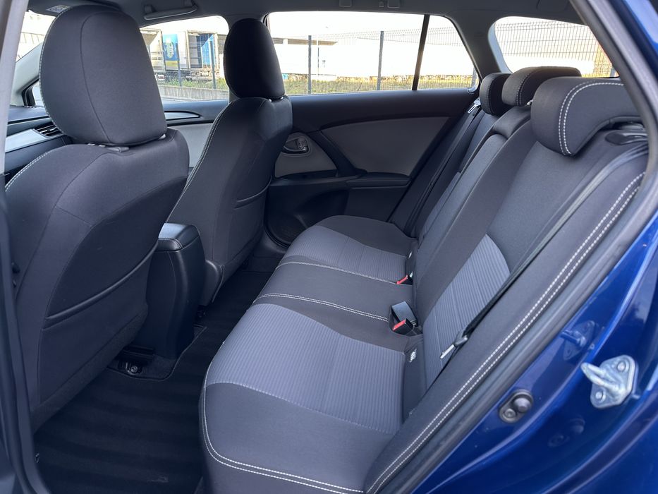 Toyota Avensis 1.6 D4-D Nacional