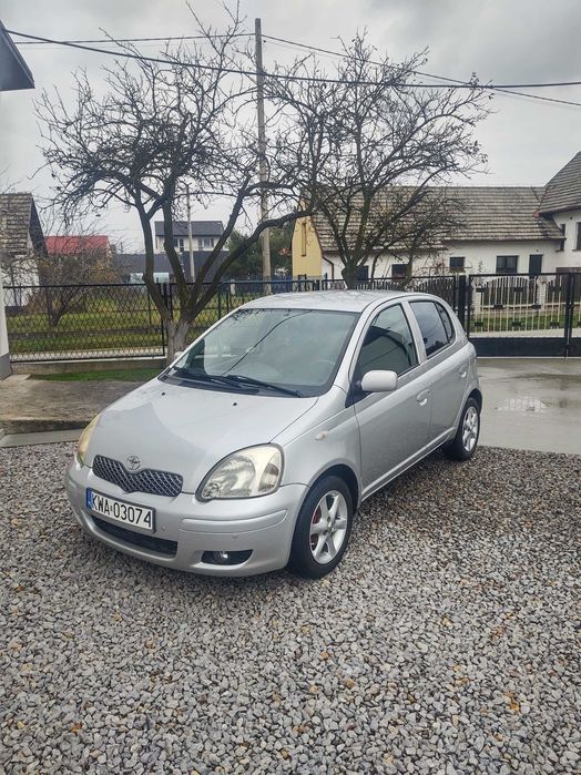 Toyota Yaris 2004r
