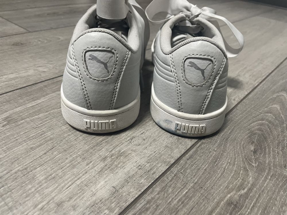 Кросівки Puma Vikky v2 Ribbon Core сірі 40 розмір