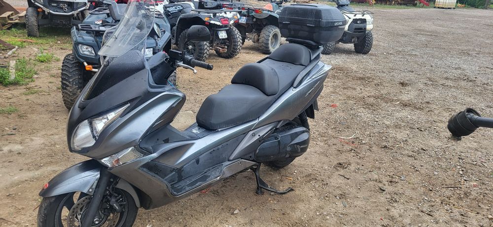 Motocykl Skuter Honda SW-T 400