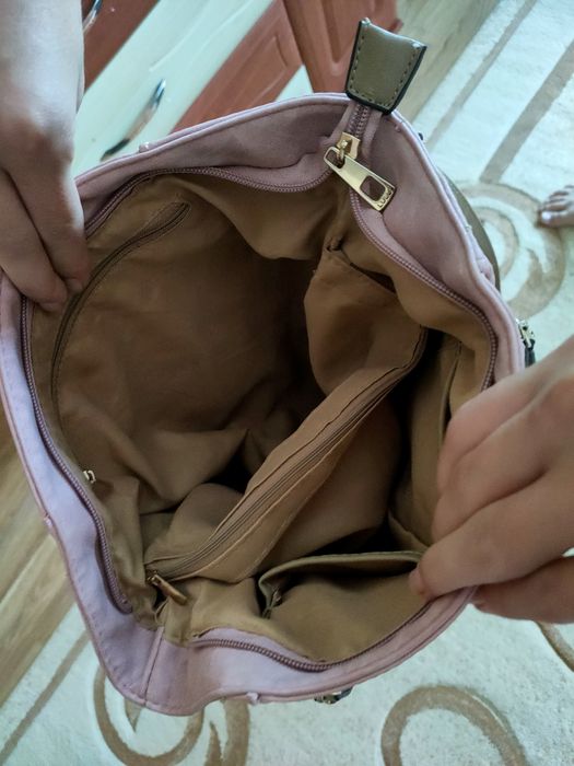 Продам женскую сумку.