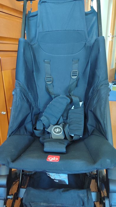 Carrinho de bebé, ideal para viagens e avião. Marca GB, modelo pockit