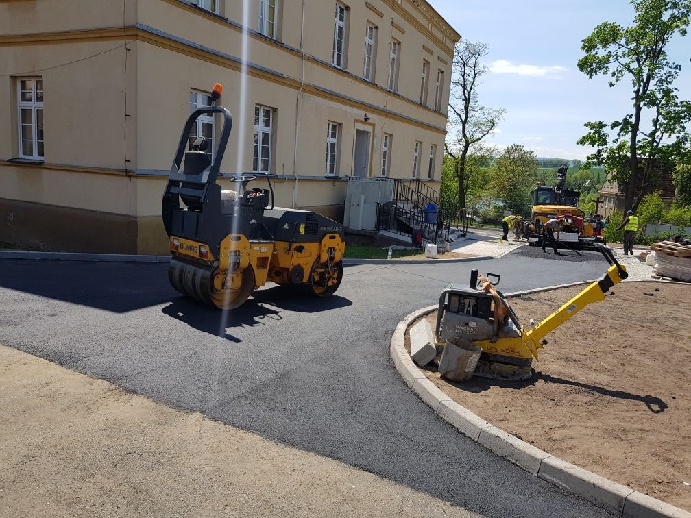 Asfalt pantraki usługi asfaltowe i wynajem  układarek  asfaltowanie