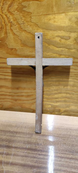 stary drewniany krzyżyk Jezus krucyfiks