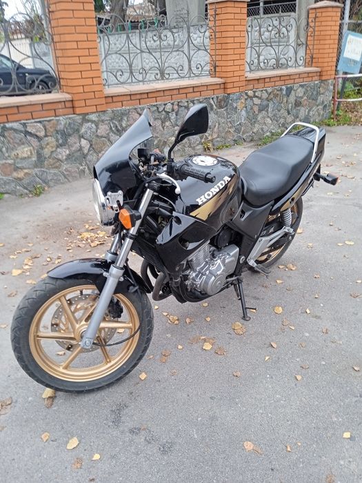 Продам свій мотоцикл Хонда св500