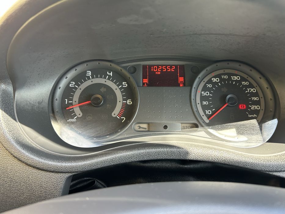 Renault clio 1.2 16 v 102 mil kms