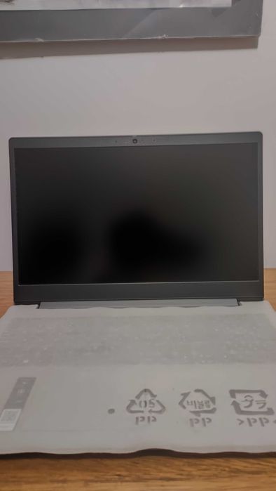 Lenovo IdeaPad 3 i5 - 8GB RAM