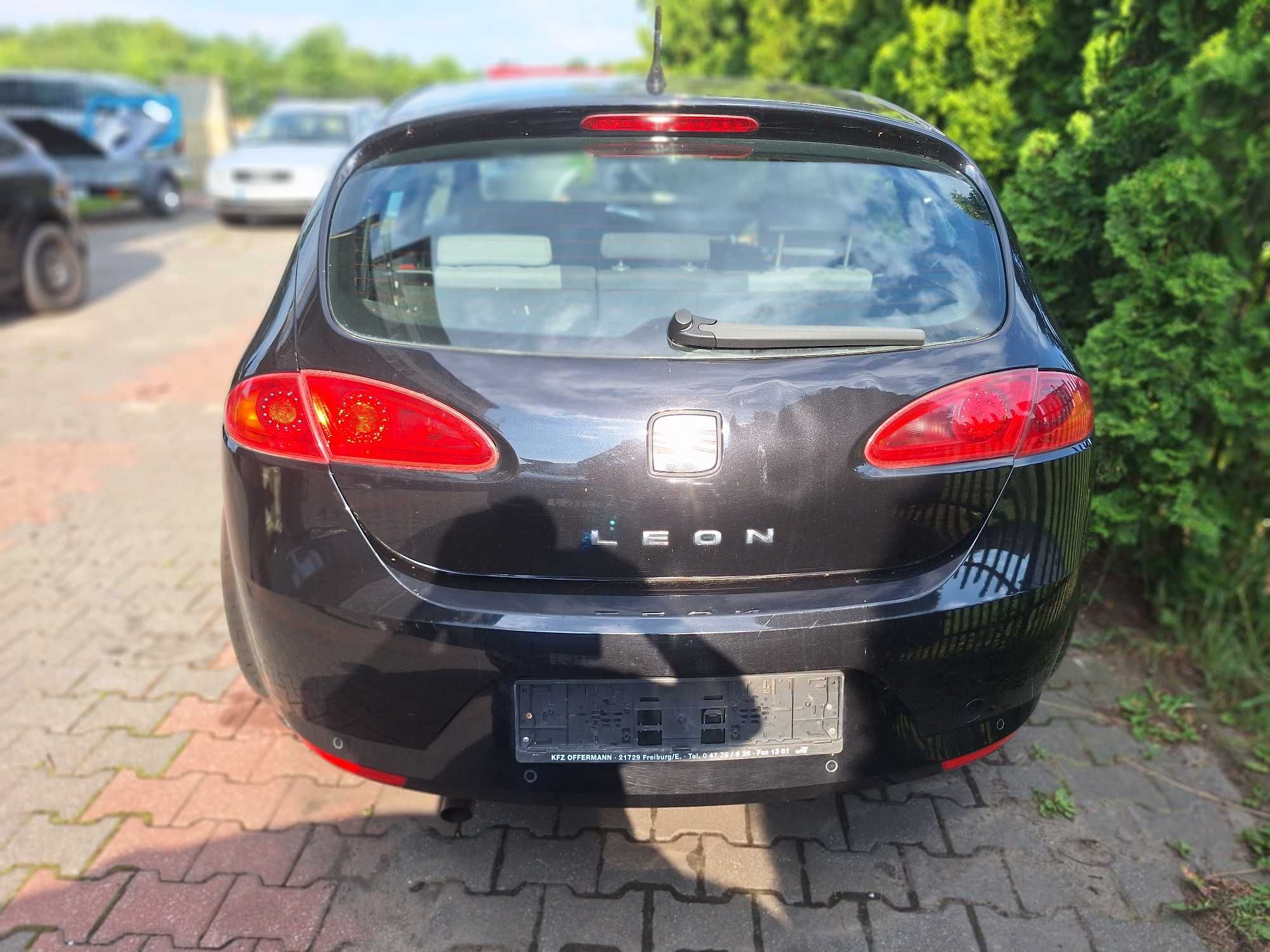 Seat Leon II lampy tylne w błotnik i klapę OE