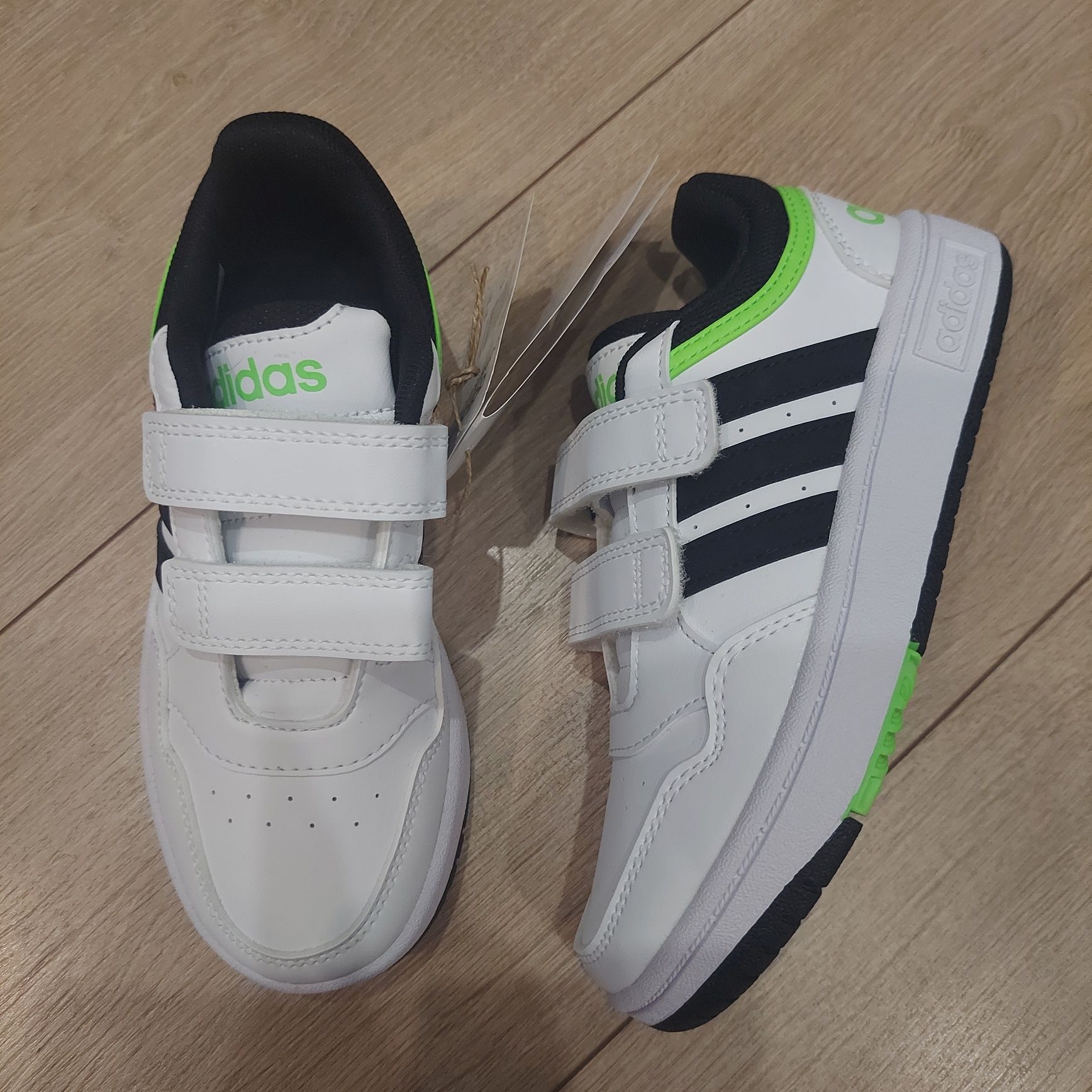 Кросівки adidas 30р