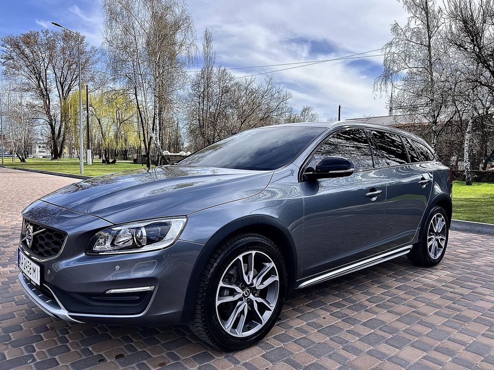 Volvo V60 Cross Country 2016