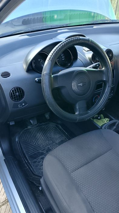 Продам Авео в гарному стані все працює,зимова гума