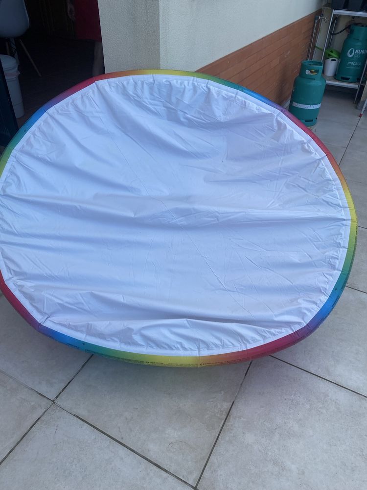 Piscina para criança nova