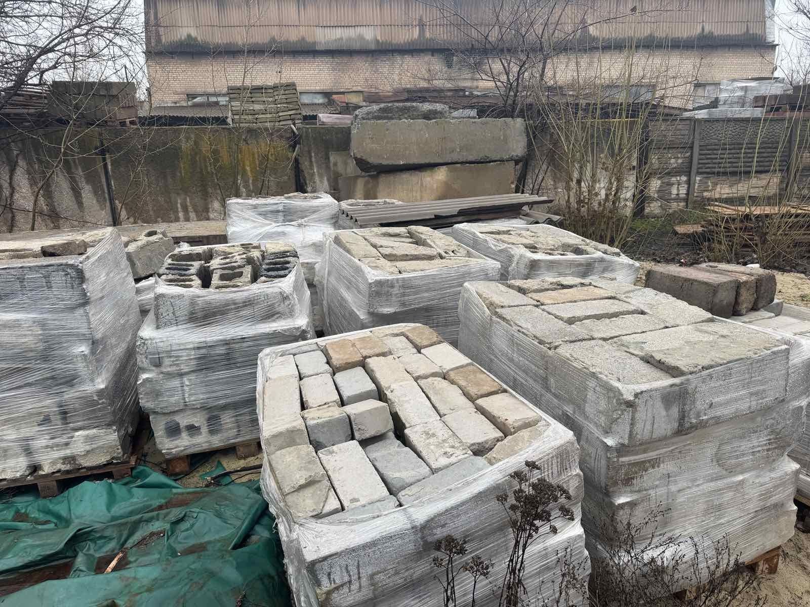 Кирпич,шлакоблок и много всего