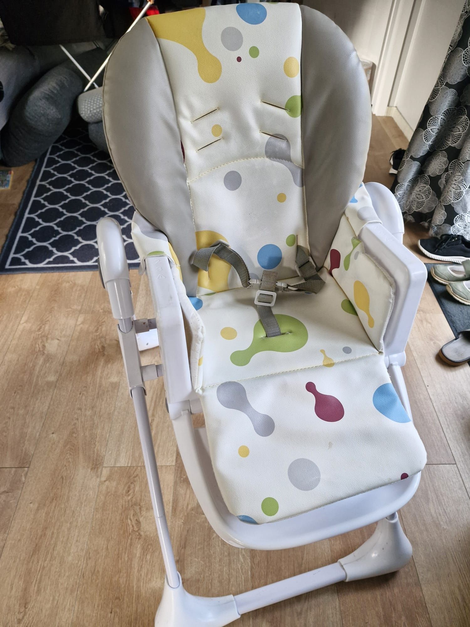 Krzesłko do karmienia Kinderkraft Yummi