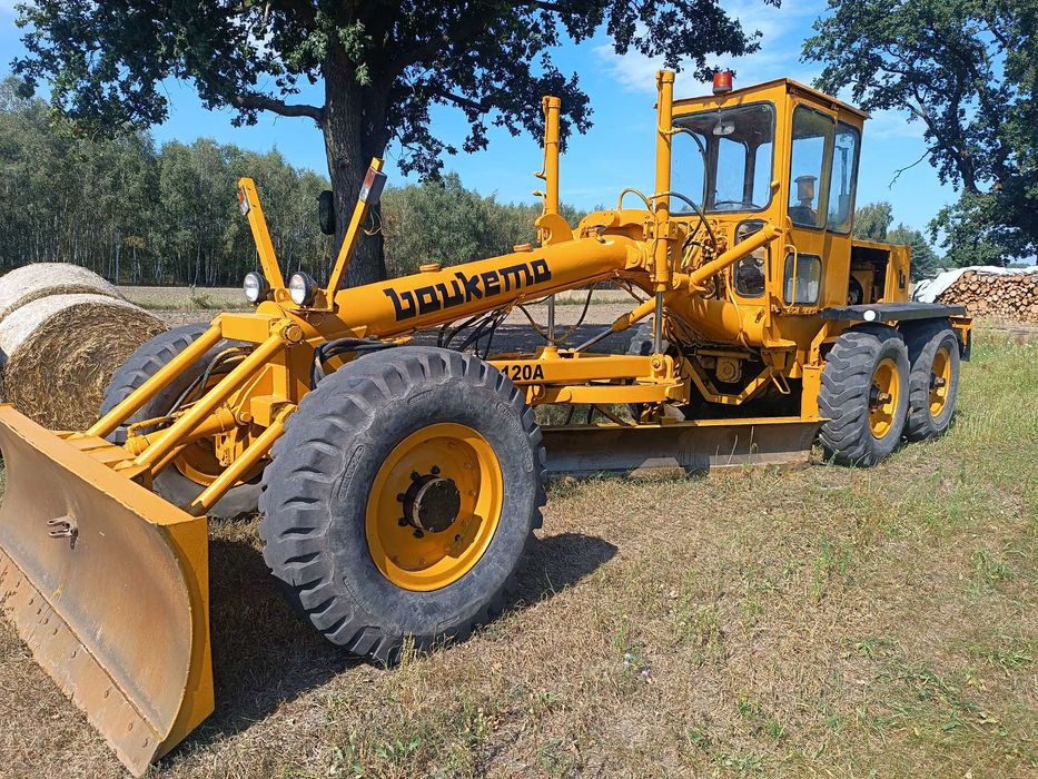 Równiarka drogowa Baukema shm4