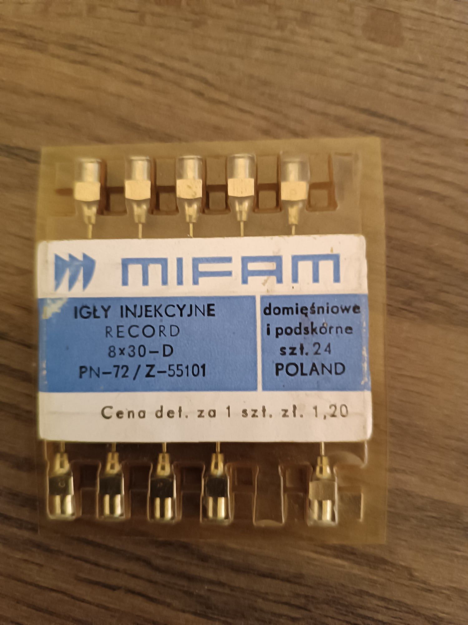 Designerski zestaw szklanych strzykawek i igieł PRL stan igła.