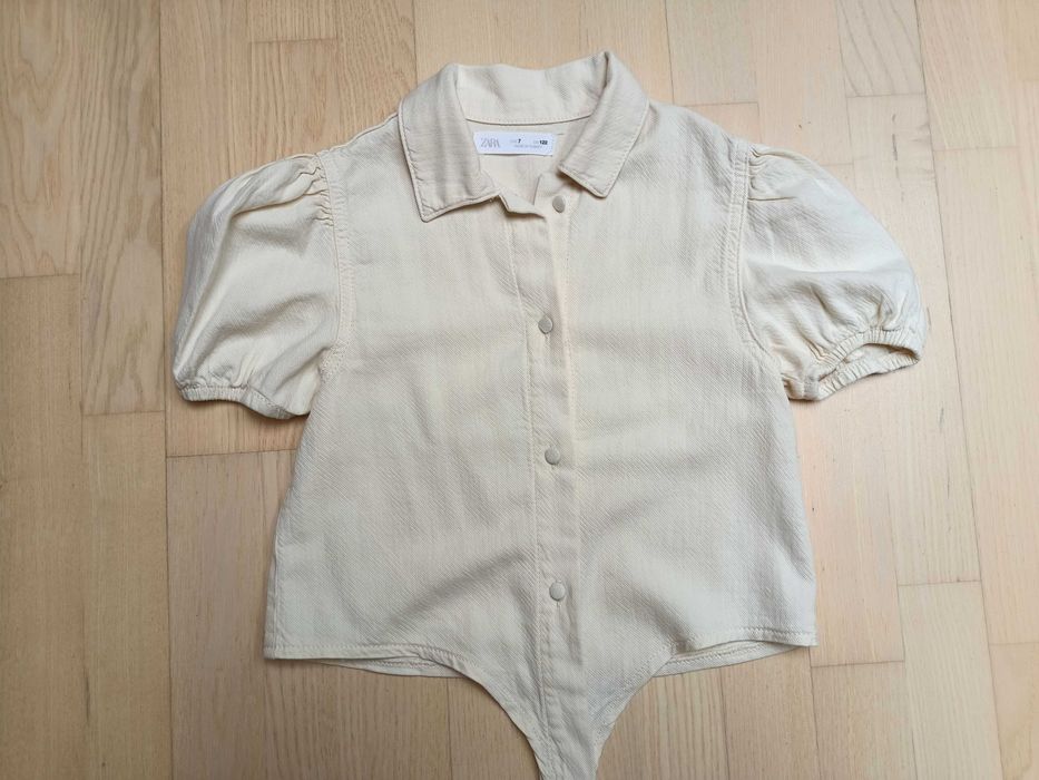 Bluzka z krótkim rękawem marki Zara rozm 122 cm.