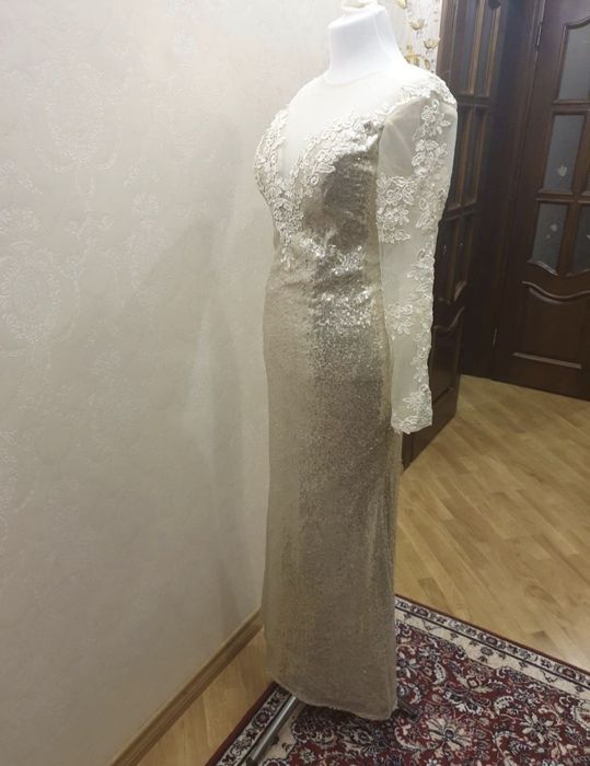 Вечернее платье в пол платье рыбка в пайетках с корестом Размер S-M