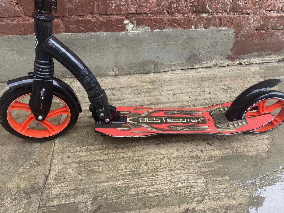 Самокат для підлітка .