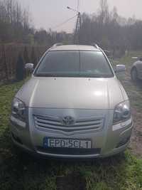 Sprzedam avensis 1.8 vvt benzyna