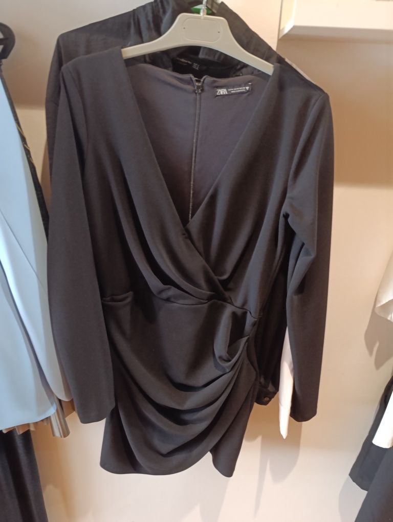 Vestido preto Zara