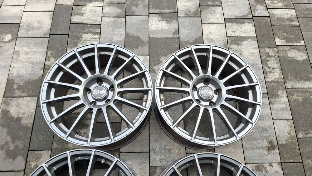 Felgi OZ Superturismo LM 19 8,5J ET 29 5x120 BMW VW T5 T6