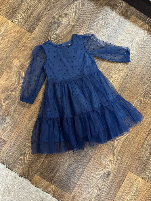 Платье нарядное на 90,92