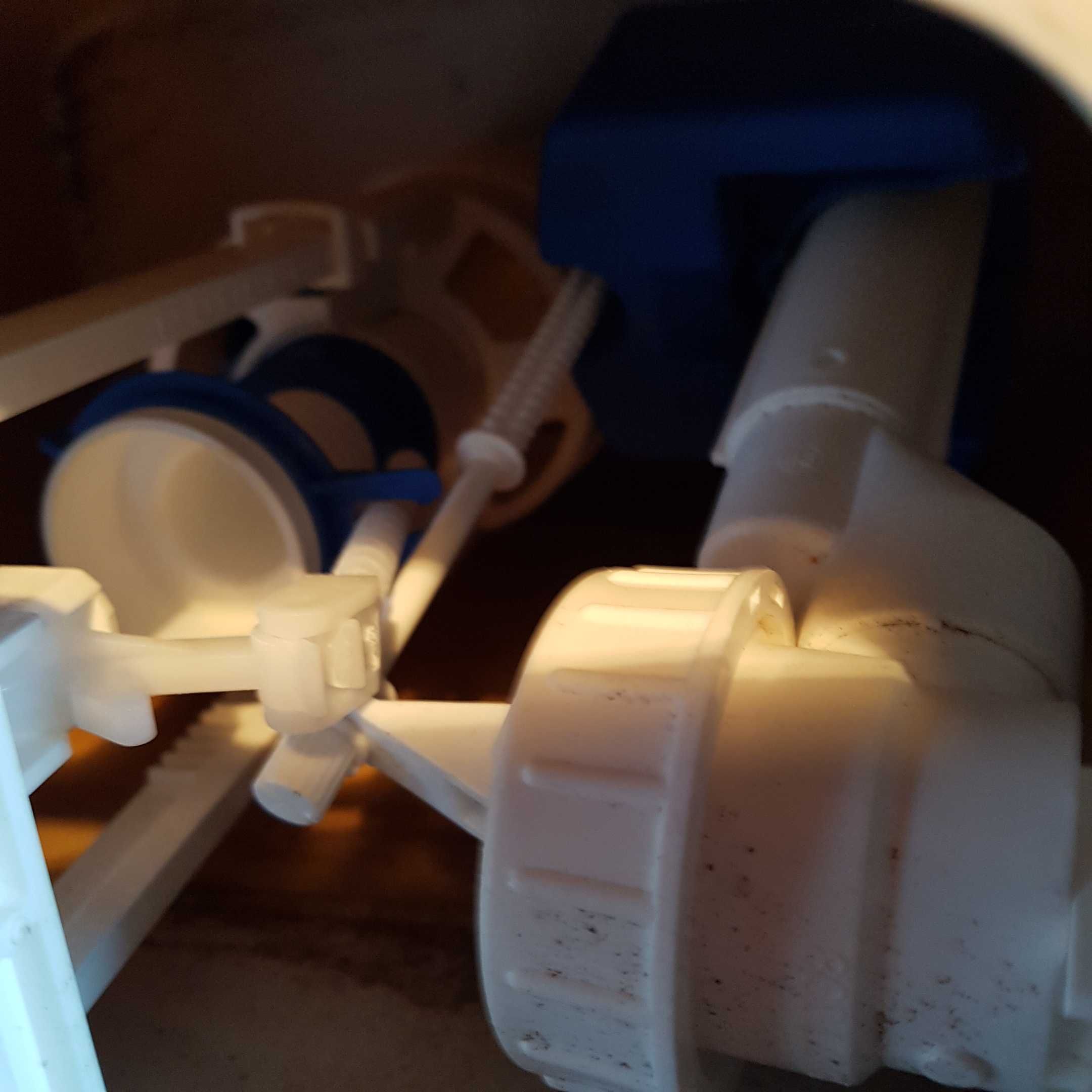 Spłuczka ceramiczna marki HYBNER