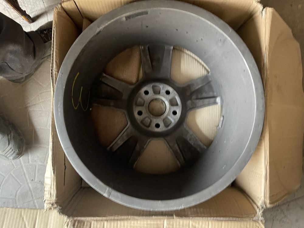 Диски Audi r18 8.0j18r et43