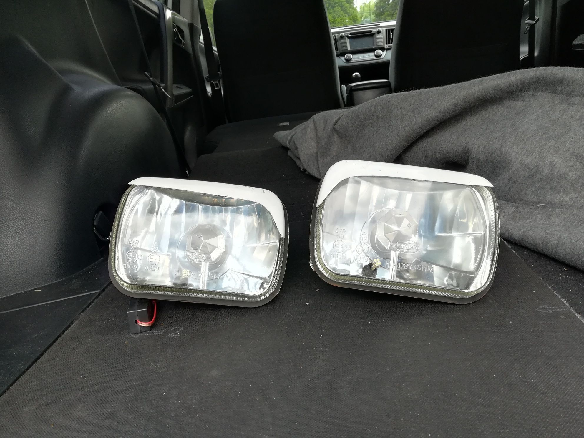 Fiat 126p daszki lamp przednich wąskie i szerokie tuning