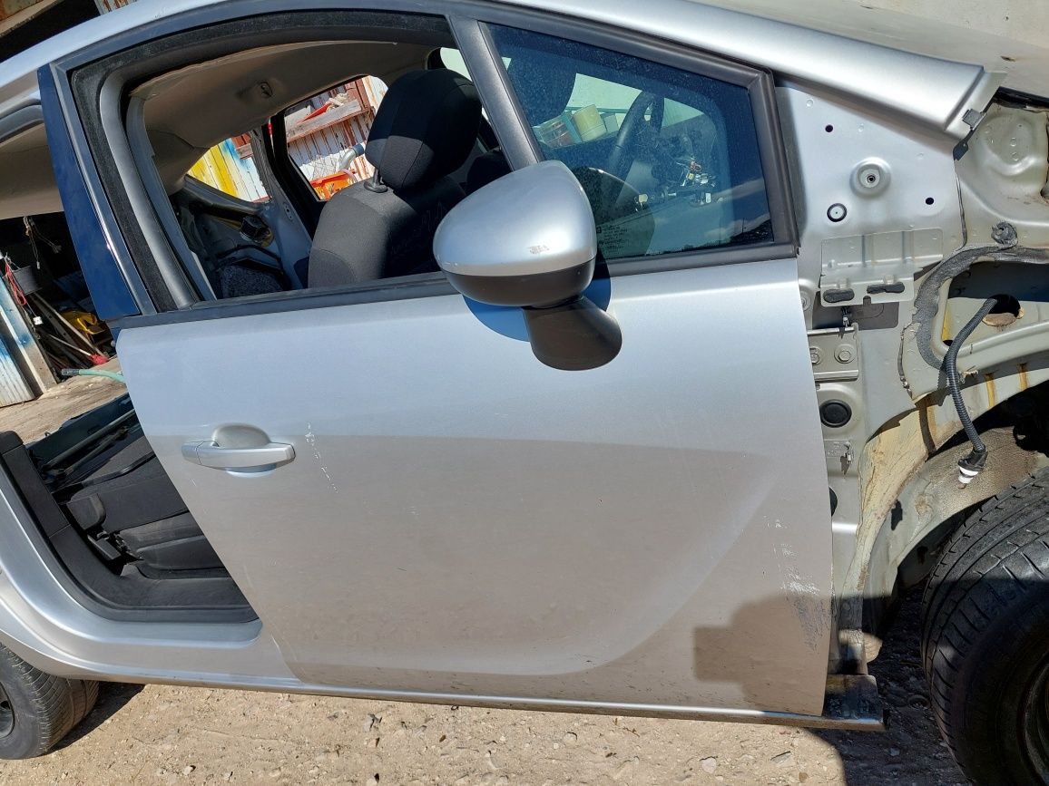 Porta direita opel meriva 2014