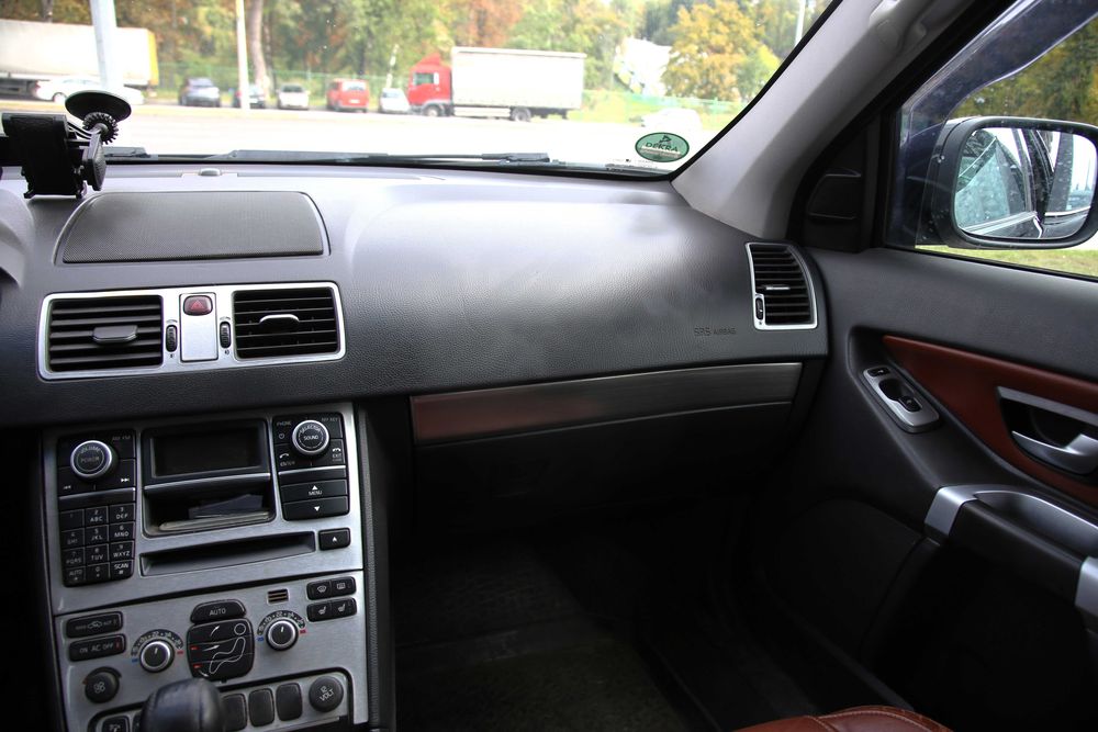 Продам Volvo XC90