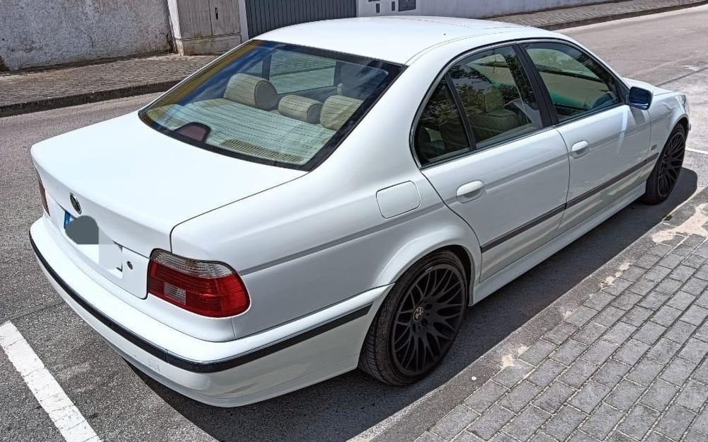 BMW 535i V8......