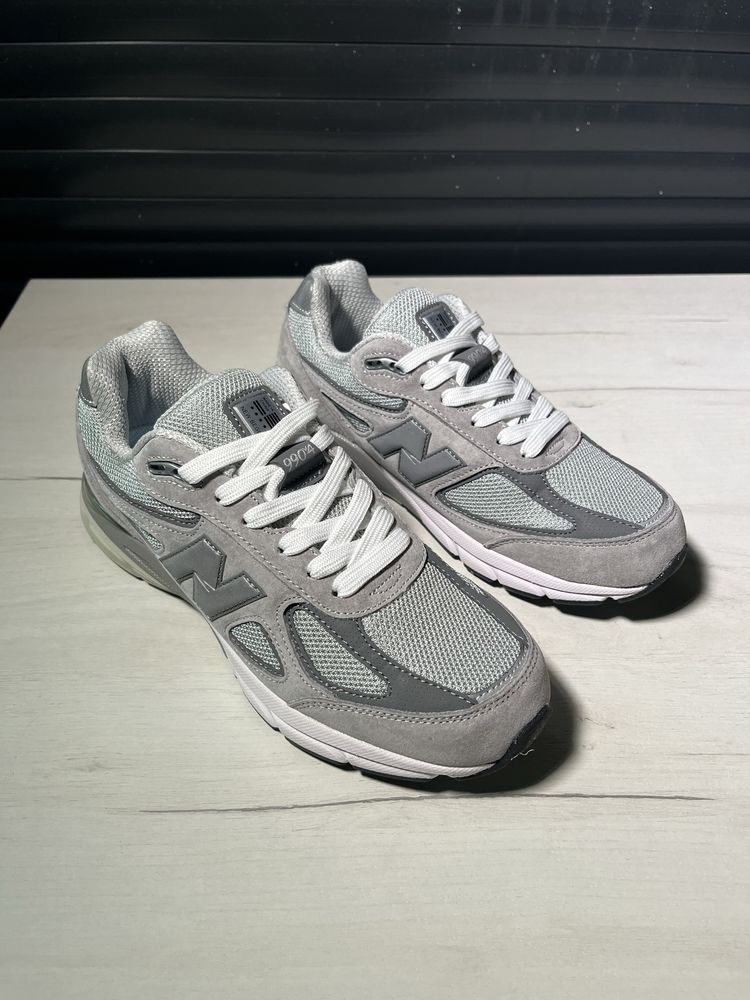 Кросівки New balance 990v4