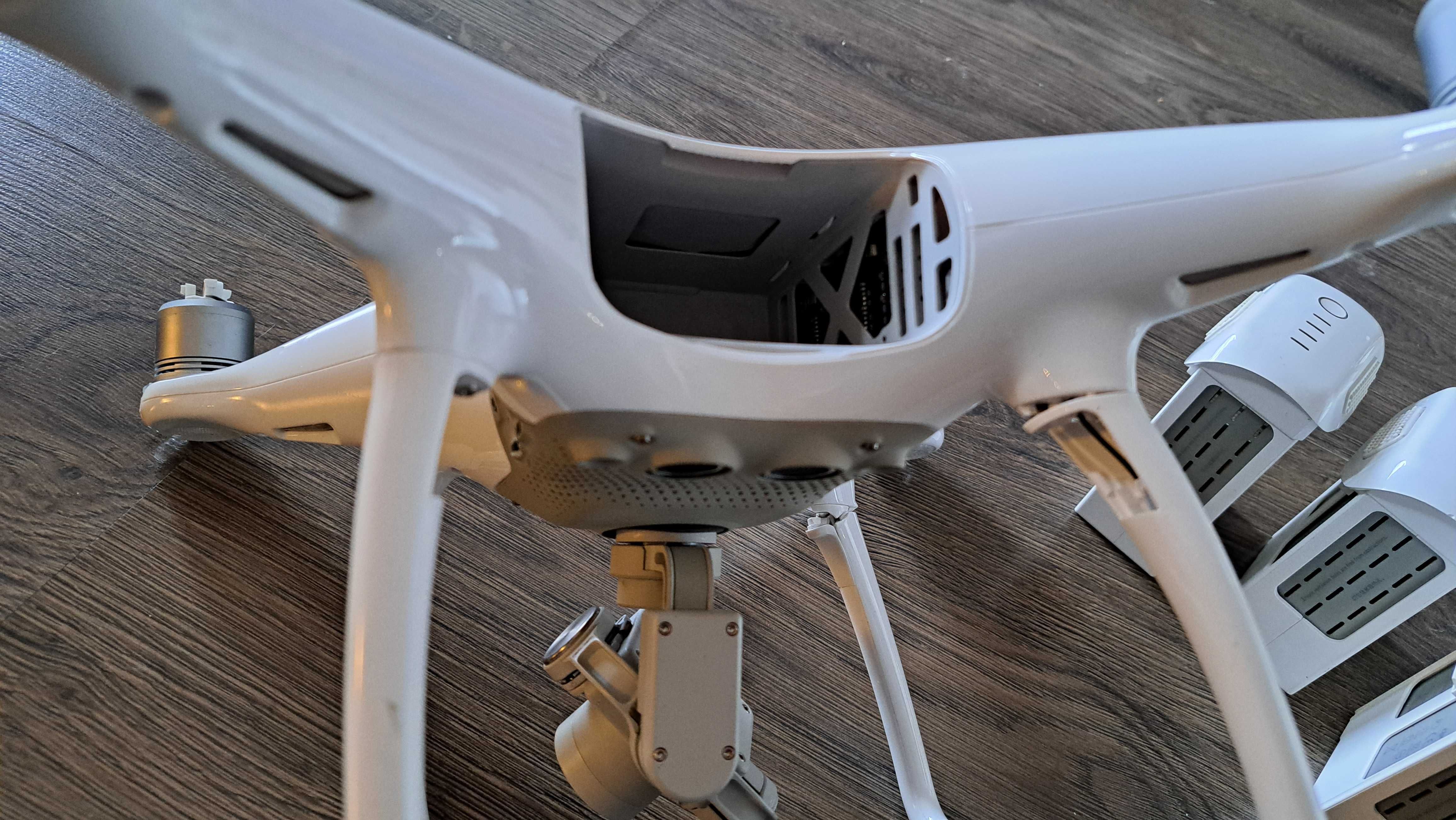 Dron Phantom 4 uszkodzony