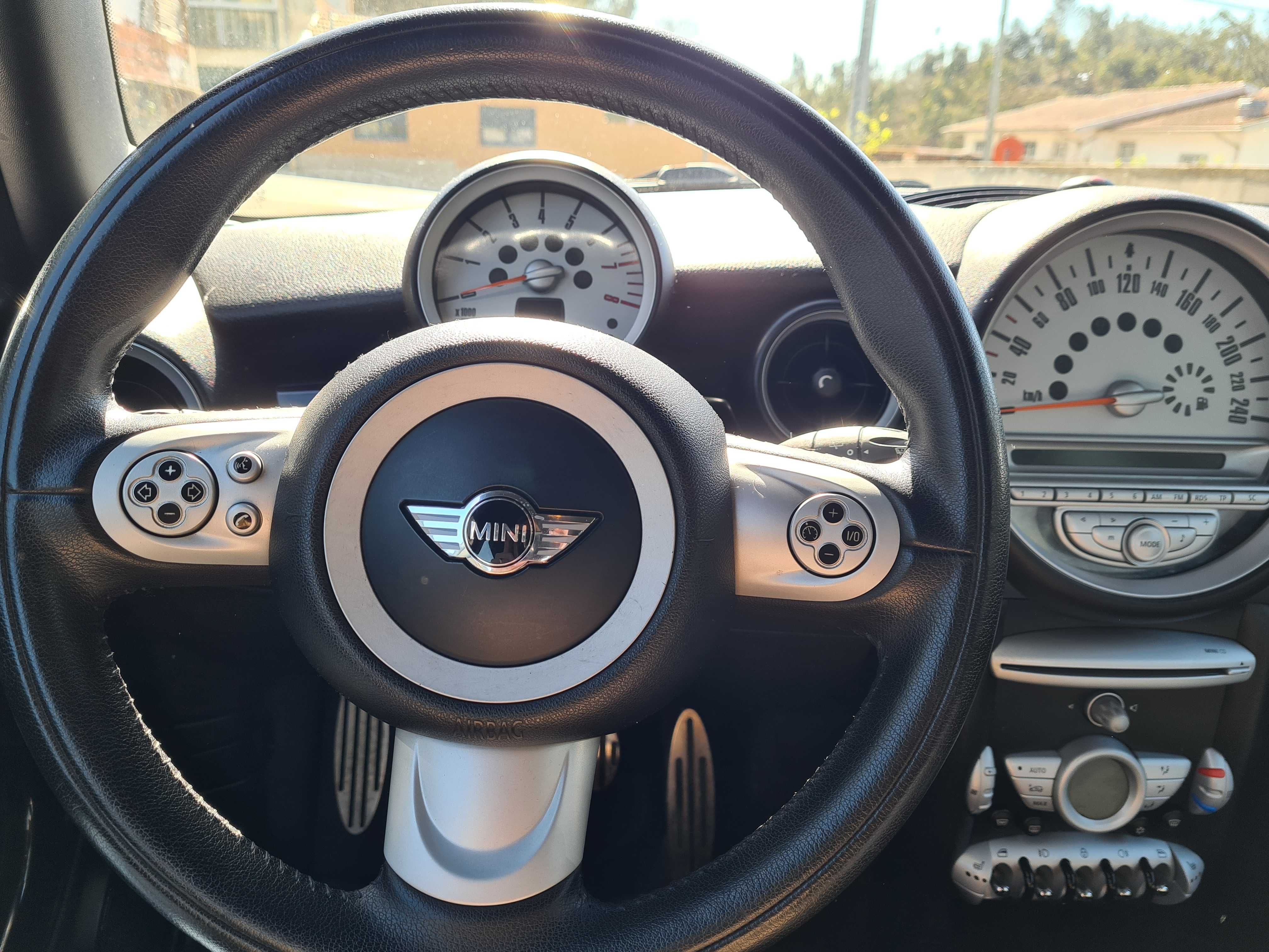 Mini Cooper S 2007 – Preto – 1.6 Turbo