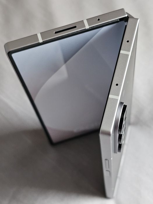 Samsung Galaxy Z Fold6 Atrapa