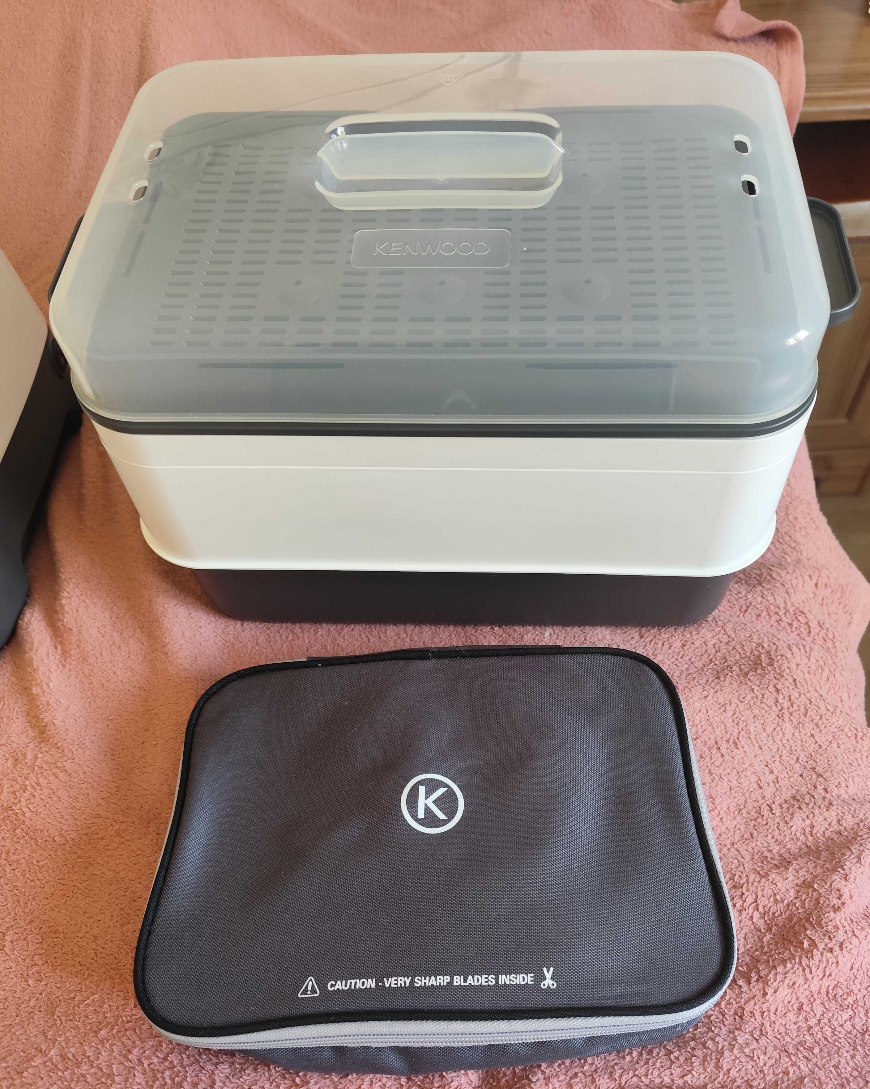 Robot de cozinha kenwood kcook multi ccl401wh nunca usado, na caixa.