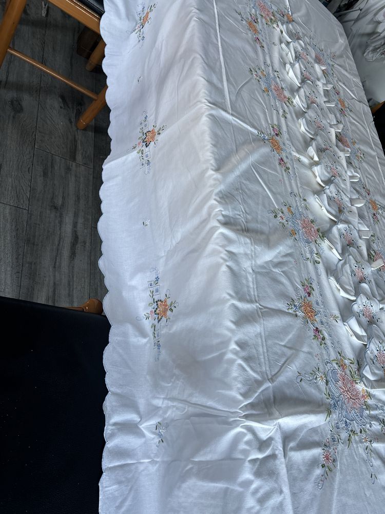 Toalha de mesa com bordado feito à mão 250x170