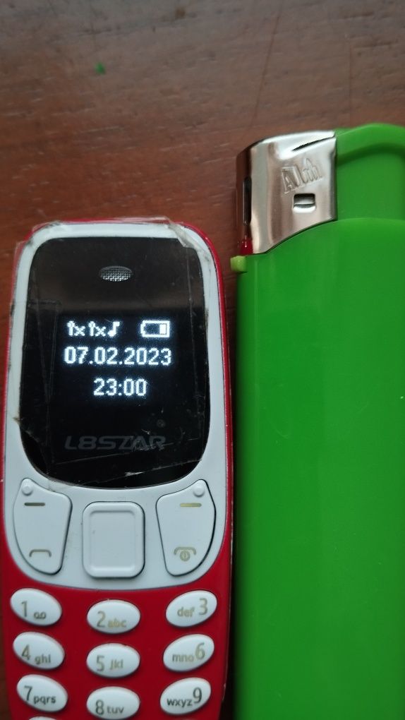 Sprzedam telefon komorkowy