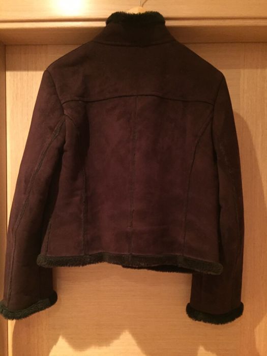Casaco curto Benetton, tipo pele de pêssego, tamanho S
