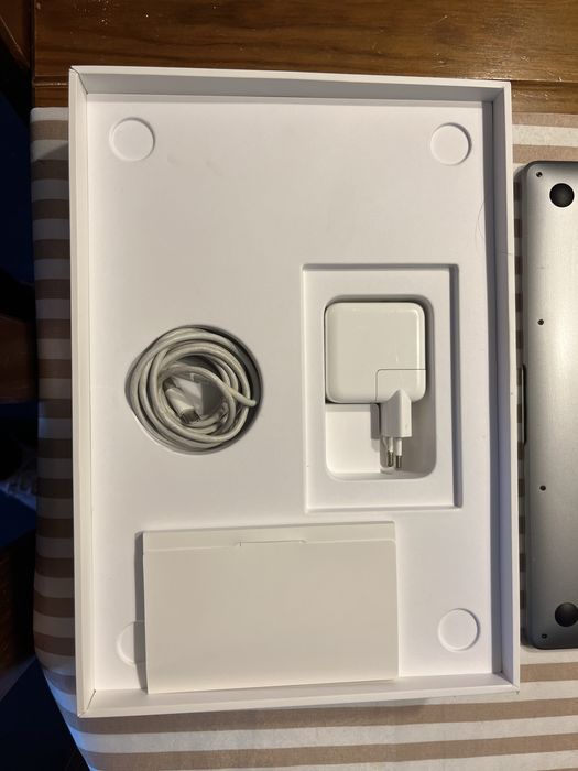 Computador Macbook Air 13 polegadas  8GB SSD 128Gb