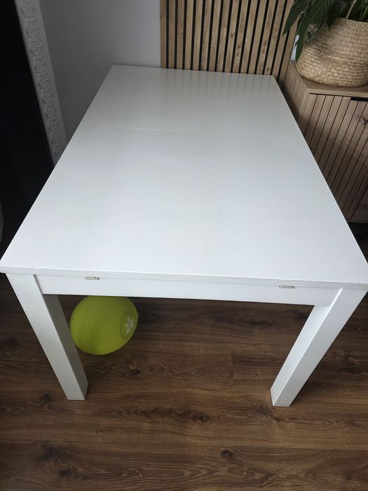 Stół BJURTSA ikea 140/200x85 z krzesłami INGOLF
