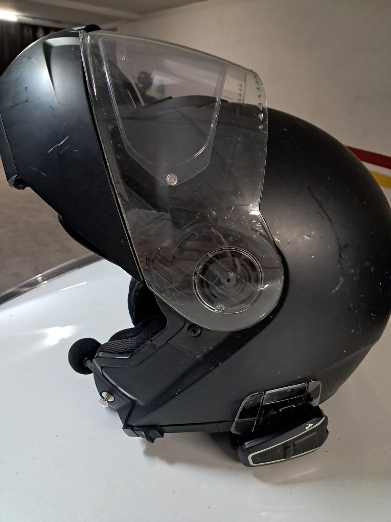 Capacete moto com sistema Cardo