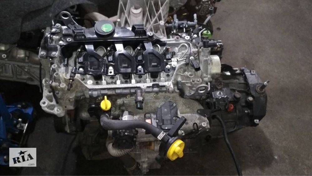 Двигатель двигун запчасти 2.0 2.5 Renault Trafic Opel Vivaro Трафік