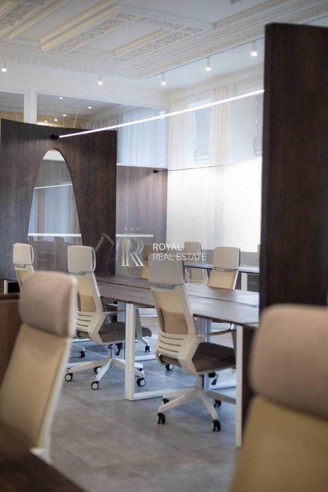 Оренда Офіс 155 м.кв вул. Хмельницького Богдана Центр Сучасний ремонт