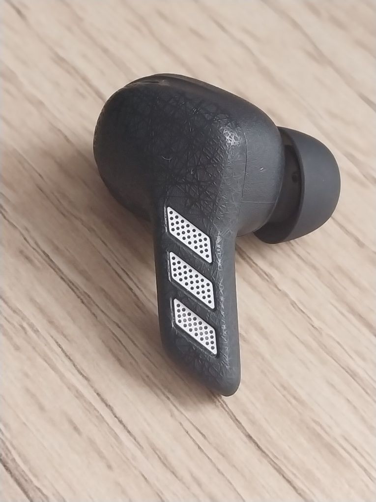 Prawa słuchawka Adidas Z.N.E.01