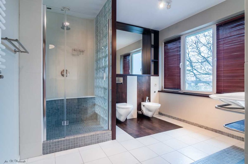 Bezrzecze, 1-poziom., 2 piętro 156m2 + 2 x m.postoj. w hali garażowej