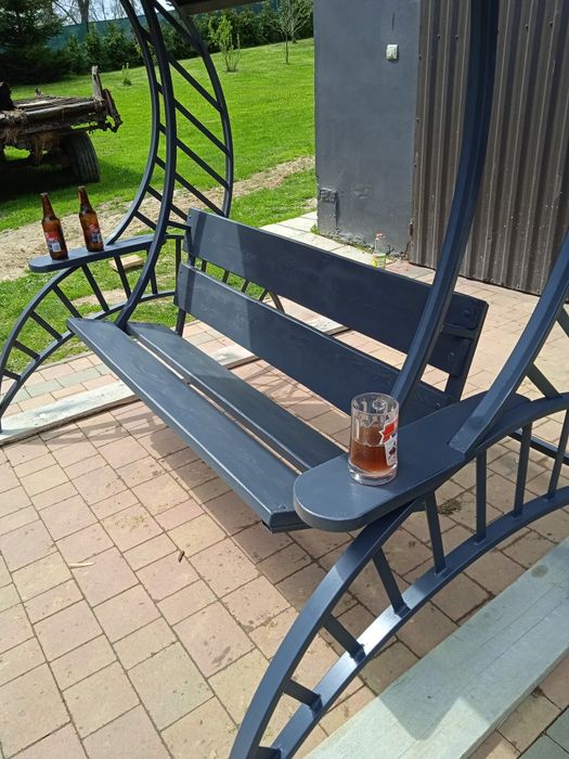 Huśtawka ogrodowa metalowa