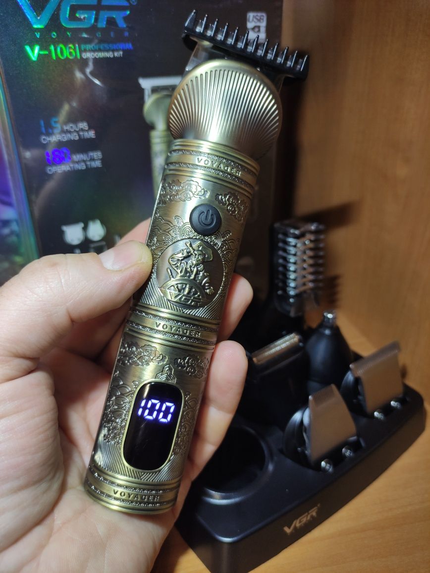 Професійна машинка для стрижки волосся vgr v-106 . Тример, бритва